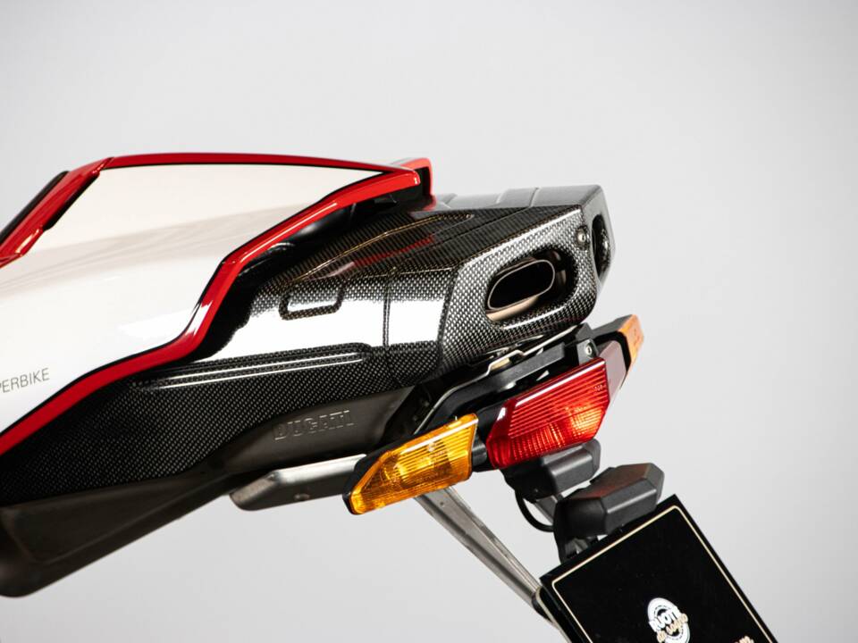 Image 16/50 of Ducati DUMMY (2004)