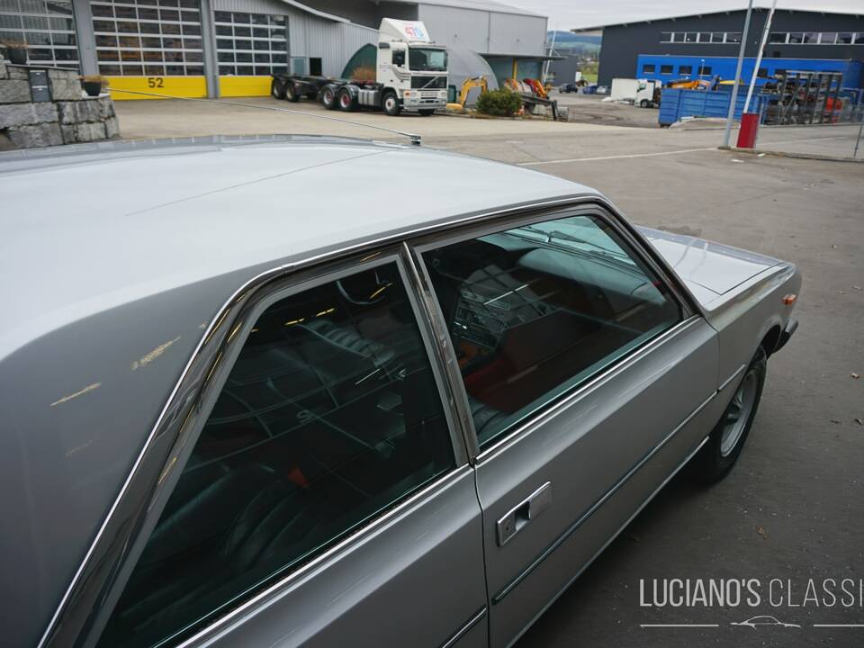 Image 30/66 of FIAT 130 Coupé (1972)