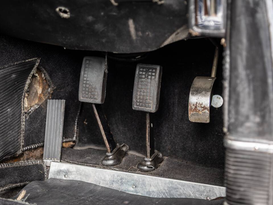 Image 44/64 of Aston Martin DB 4 (1962)
