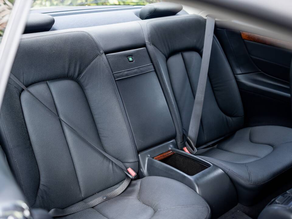 Bild 32/36 von Mercedes-Benz CL 500 (2004)