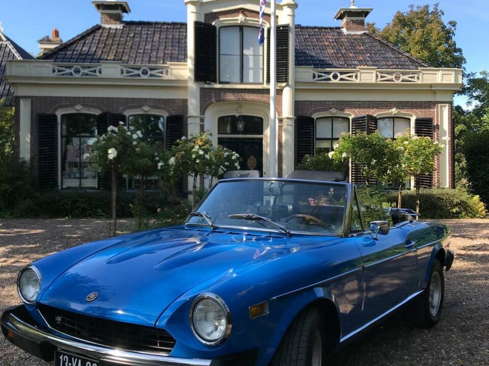 Bild 3/16 von FIAT 124 Spider CS1 (1976)