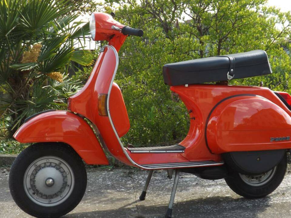 Image 5/50 of Piaggio Vespa P 200 E (1982)