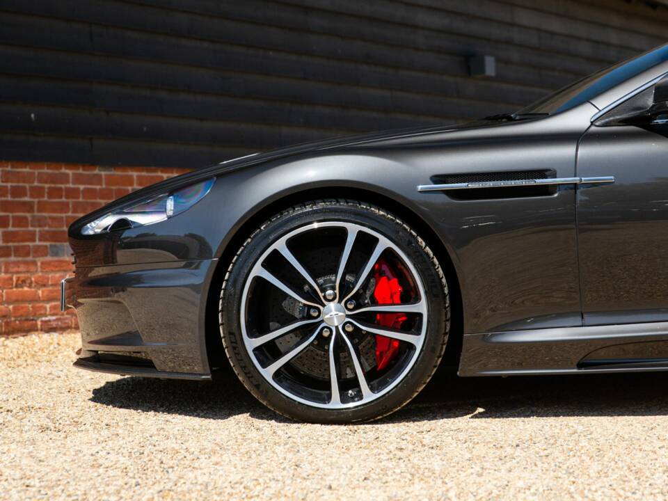 Image 30/50 of Aston Martin DBS (2012)