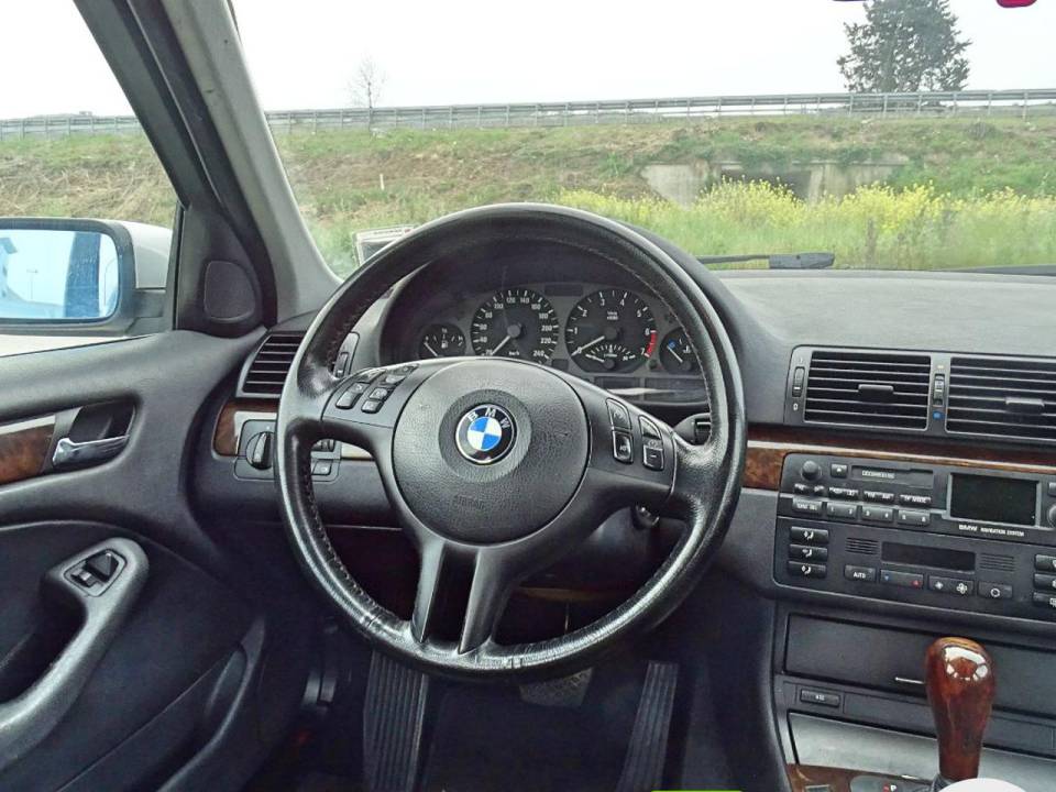 Bild 4/10 von BMW 328i (1998)