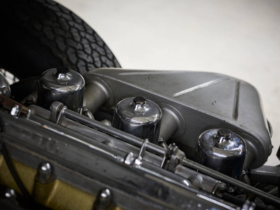 Immagine 80/99 di Jaguar E-Type 3.8 (1964)