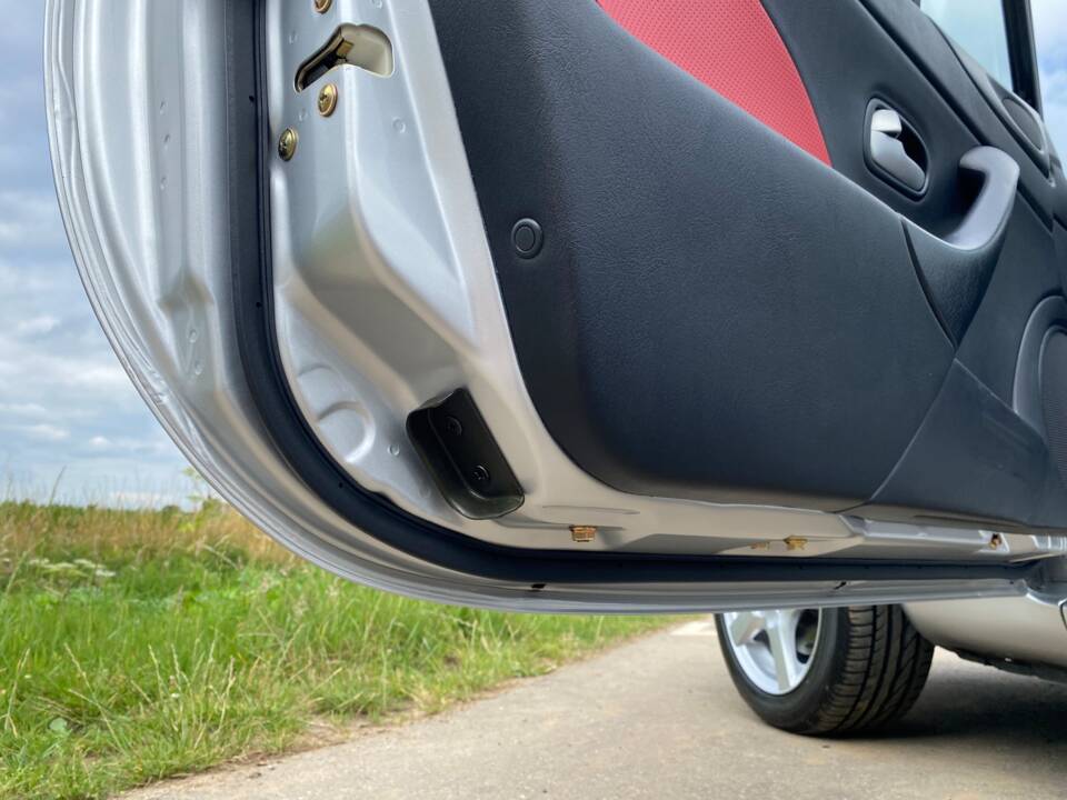 Afbeelding 12/63 van Mazda MX-5 1.6 (2004)