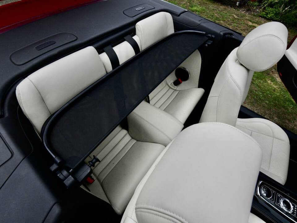 Image 36/50 of Jaguar XKR (2013)