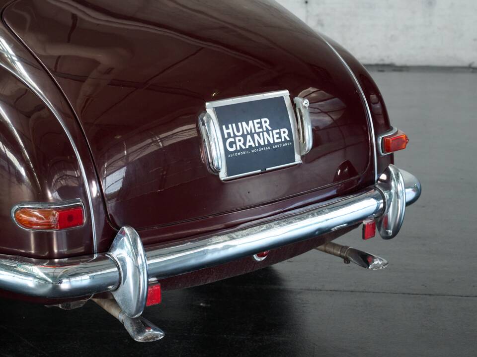 Image 13/50 of Lancia Aurelia B12 (1955)