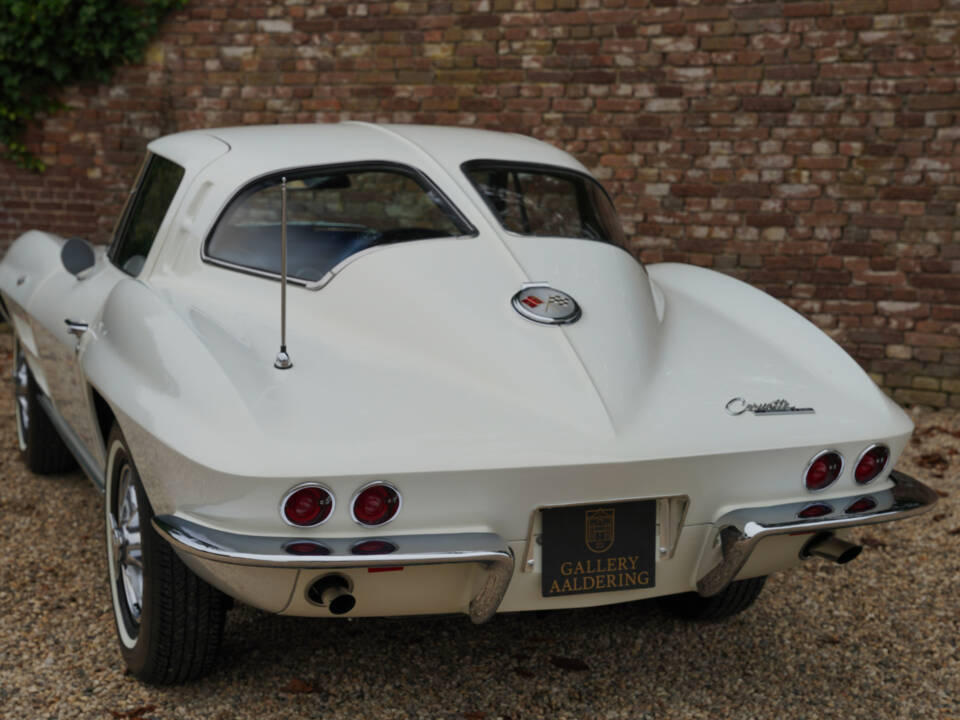 Immagine 39/50 di Chevrolet Corvette Sting Ray (1963)