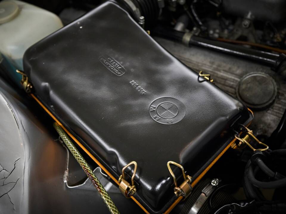 Image 94/100 of BMW 3.0 CSi (1973)