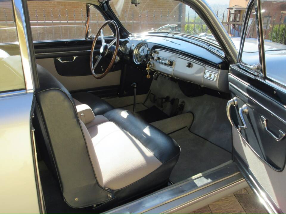 Image 31/50 of Lancia Aurelia B20 GT 2500 (1957)