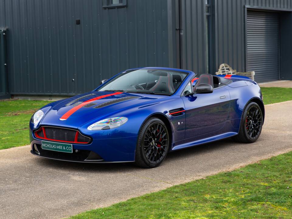 Bild 82/85 von Aston Martin V12 Vantage AMR Roadster (2018)