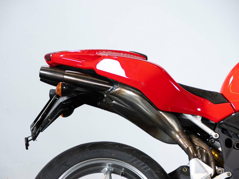Image 39/50 de MV Agusta DUMMY (2004)
