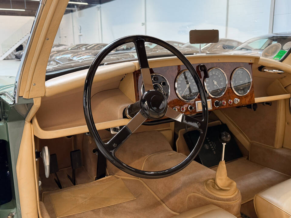Bild 43/51 von Aston Martin DB 2&#x2F;4 Mk I (1955)
