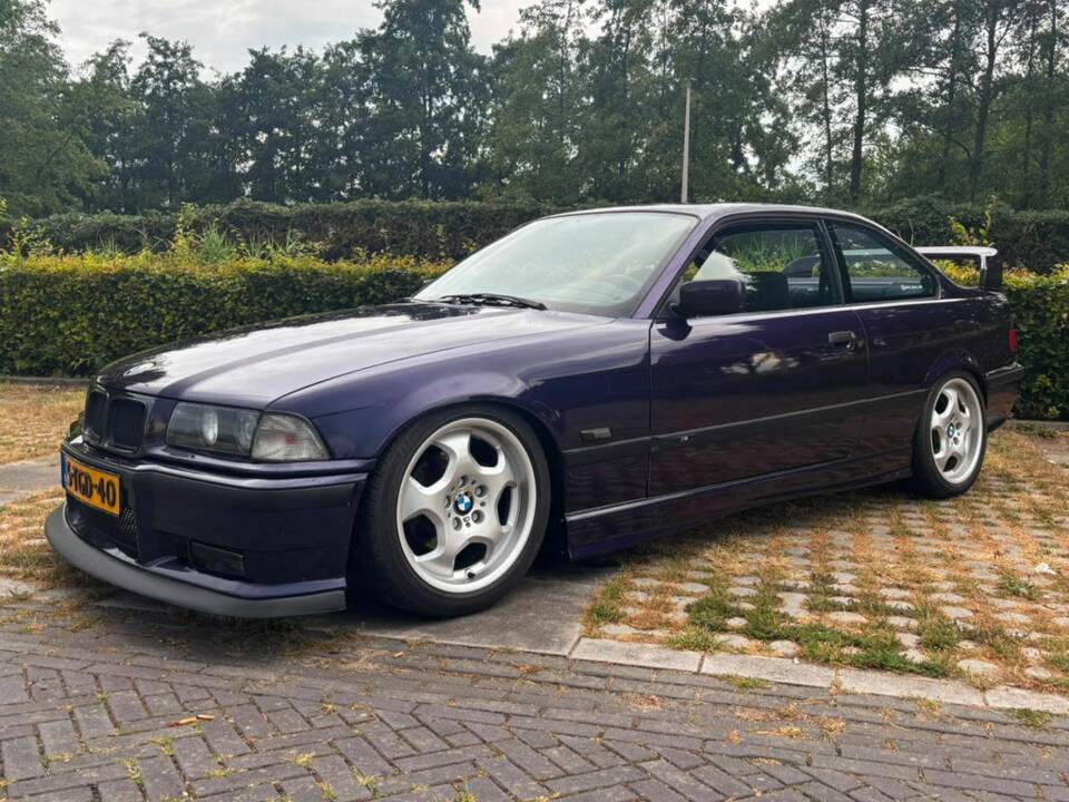 Immagine 6/8 di BMW 318is (1995)