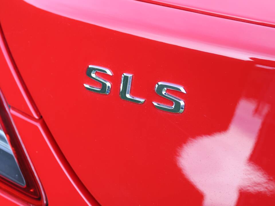 Image 20/57 of Mercedes-Benz SLS AMG (2010)