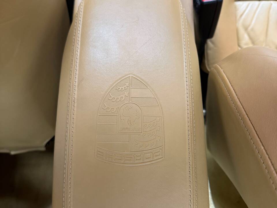 Bild 22/35 von Porsche 911 Carrera 4S (2003)