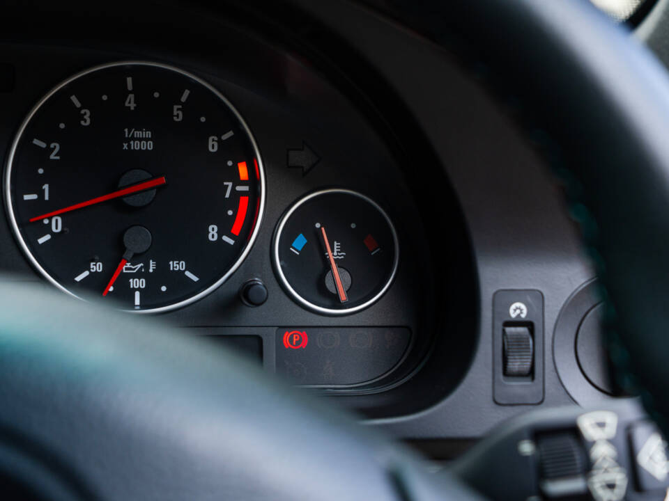 Image 40/56 of BMW M5 (2000)