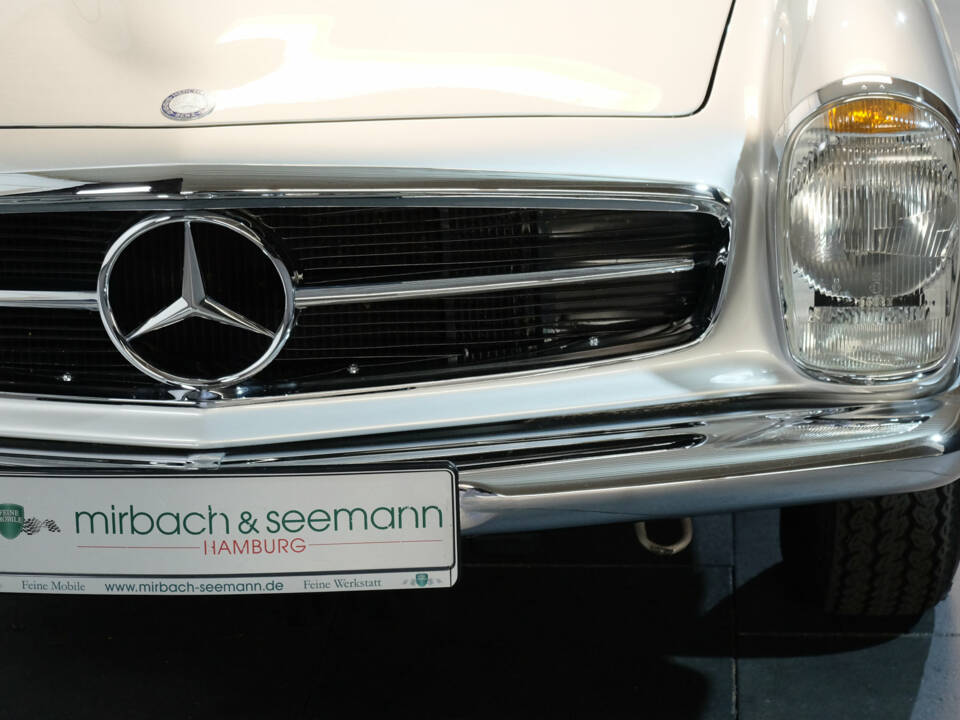 Image 9/36 of Mercedes-Benz 280 SL (1969)