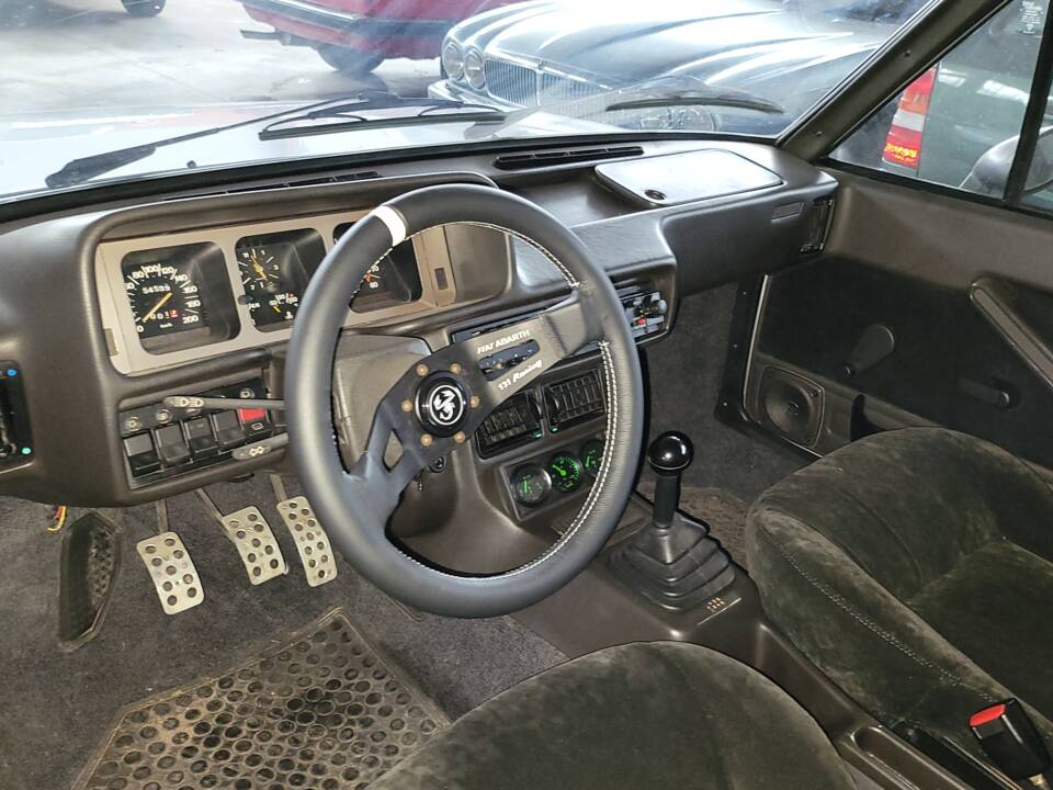 Image 13/18 of FIAT 131 Racing Volumetrico Abarth (1982)