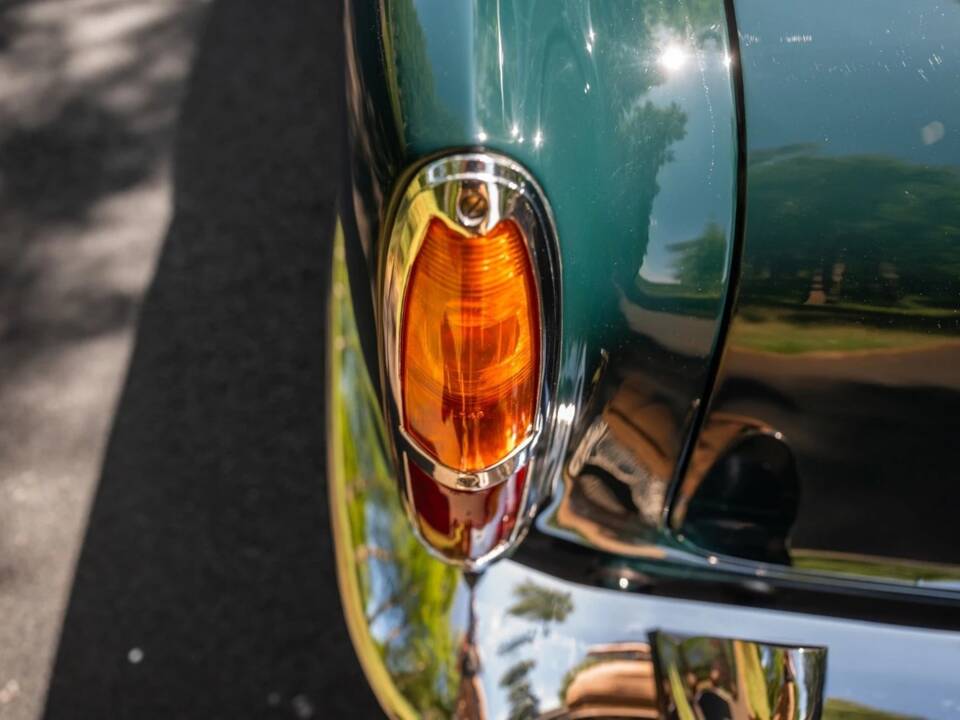 Afbeelding 25/76 van Aston Martin DB 4 (1961)