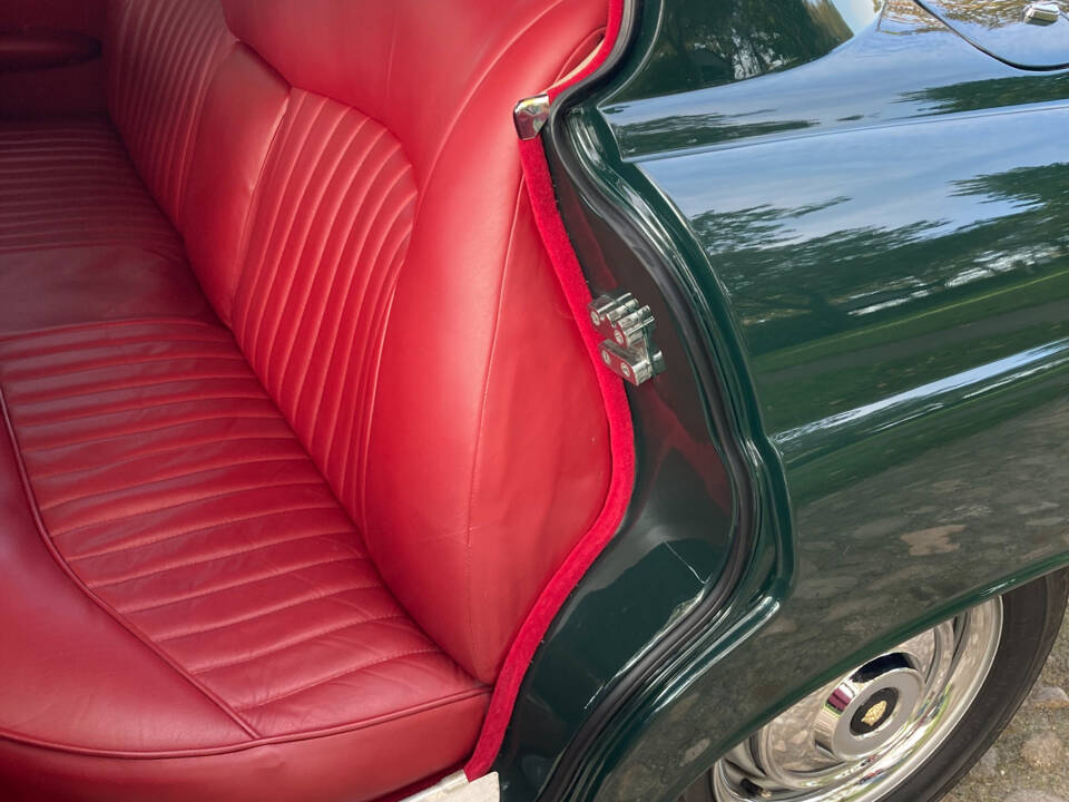 Image 45/52 de Jaguar 420 G (1967)