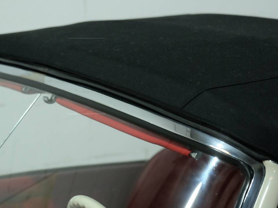 Image 20/31 of Mercedes-Benz 190 SL (1959)