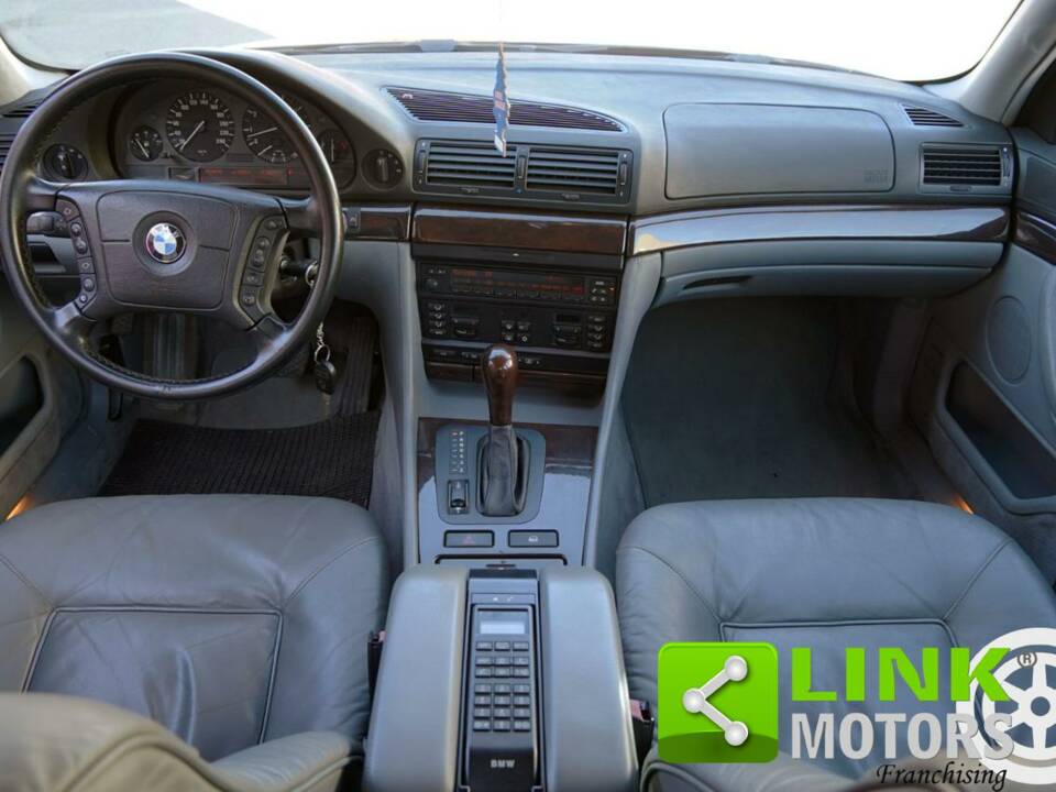 Bild 10/10 von BMW 740iL (1994)