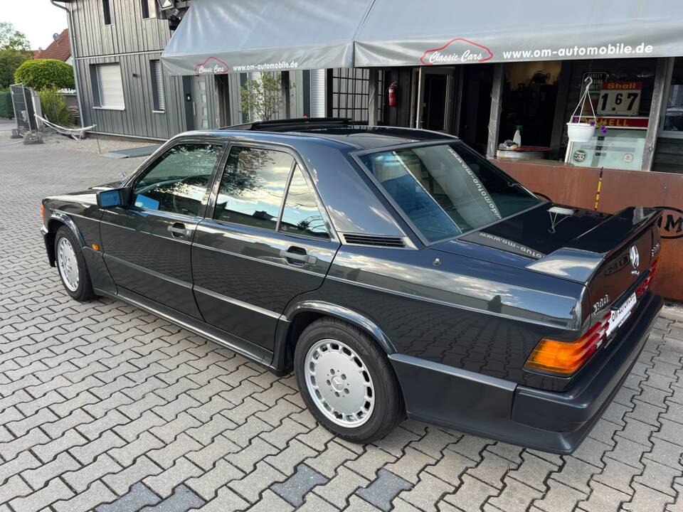 Image 10/21 of Mercedes-Benz 190 E 2.3-16 (1987)