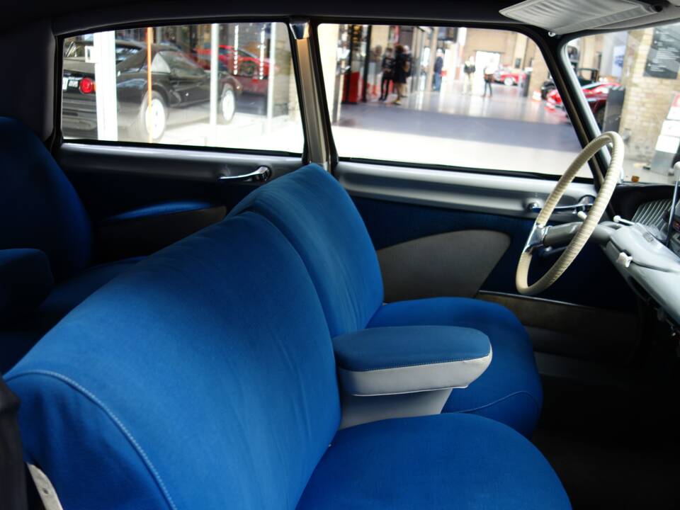 Image 26/30 of Citroën DS 19 (1959)