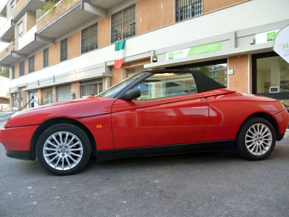 Afbeelding 3/10 van Alfa Romeo Spider 2.0 Twin Spark 16V (1995)