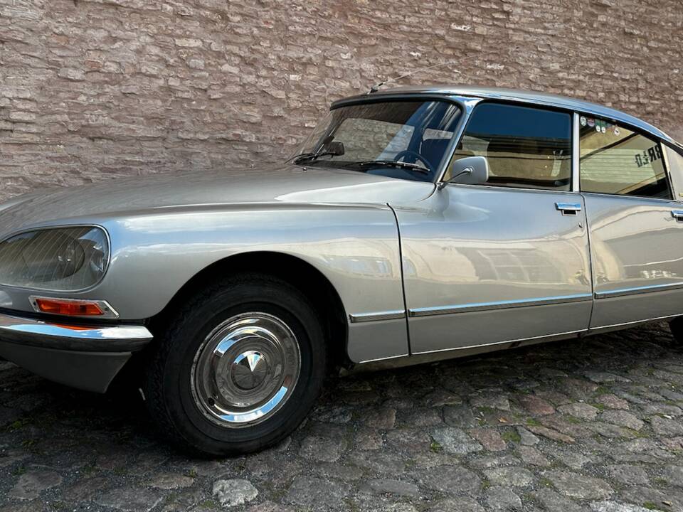 Image 5/68 of Citroën DS 23 Pallas IE (1973)