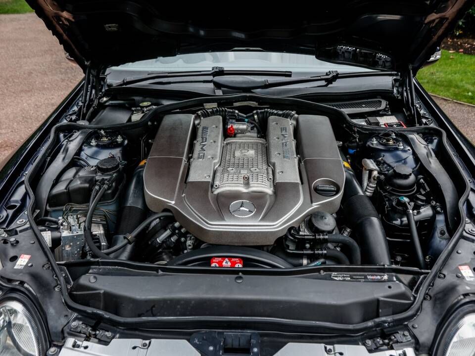Image 39/41 of Mercedes-Benz SL 55 AMG (2003)