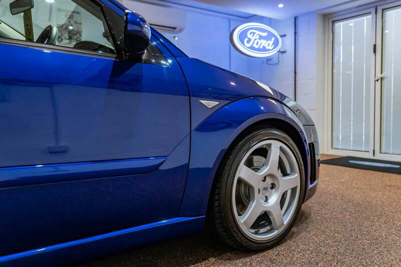 Image 37/50 de Ford Focus RS (2002)