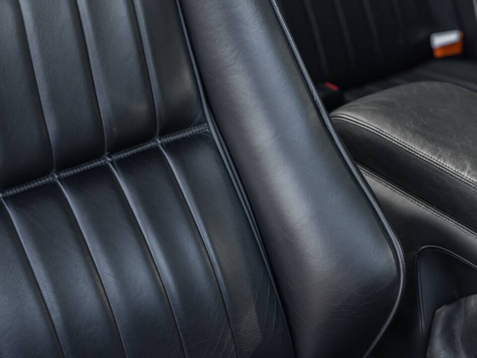 Imagen 44/58 de Aston Martin V8 Coupé (1997)