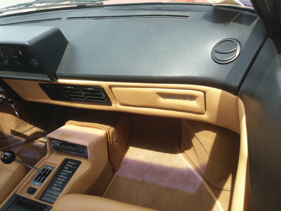 Image 52/73 de Ferrari Mondial Quattrovalvole (1984)