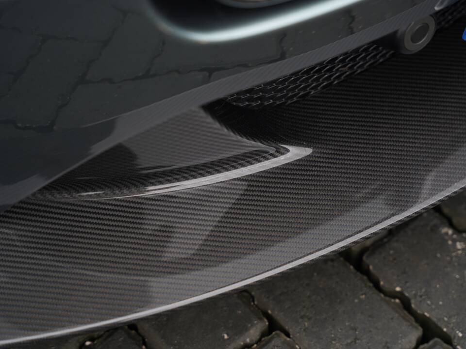 Bild 40/50 von Aston Martin V12 Vantage AMR (2017)