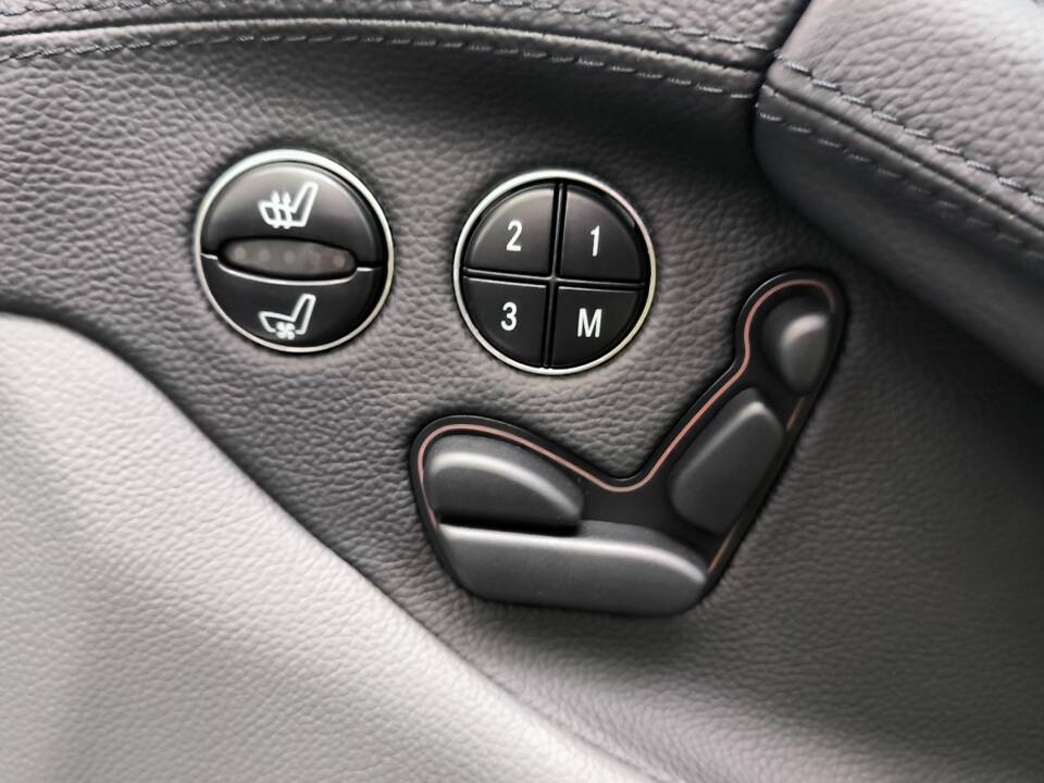 Imagen 27/58 de Mercedes-Benz SL 350 (2005)