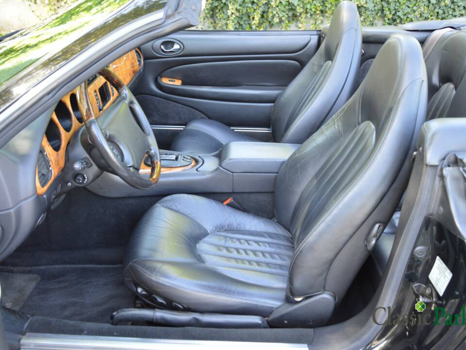 Afbeelding 10/50 van Jaguar XKR (2000)
