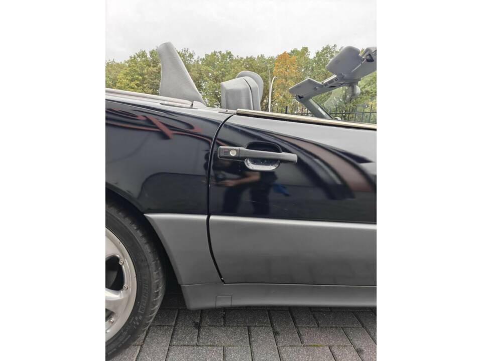 Image 26/50 de Mercedes-Benz 500 SL (1991)