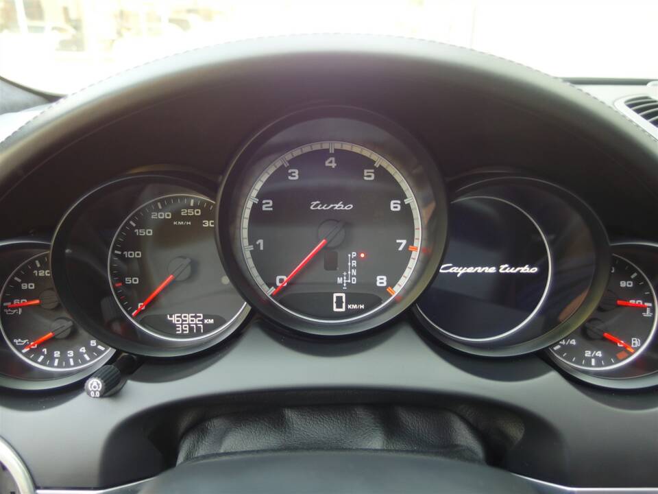 Bild 63/98 von Porsche Cayenne Turbo (2010)