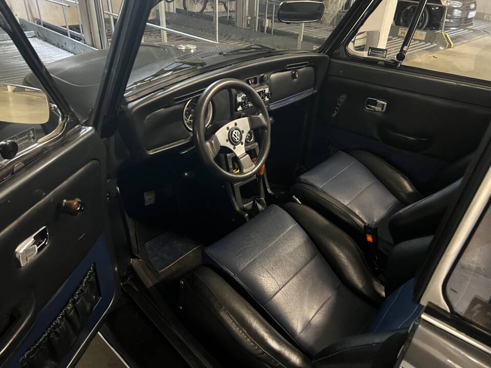 Image 4/63 of Volkswagen Beetle 1302 LS (1971)