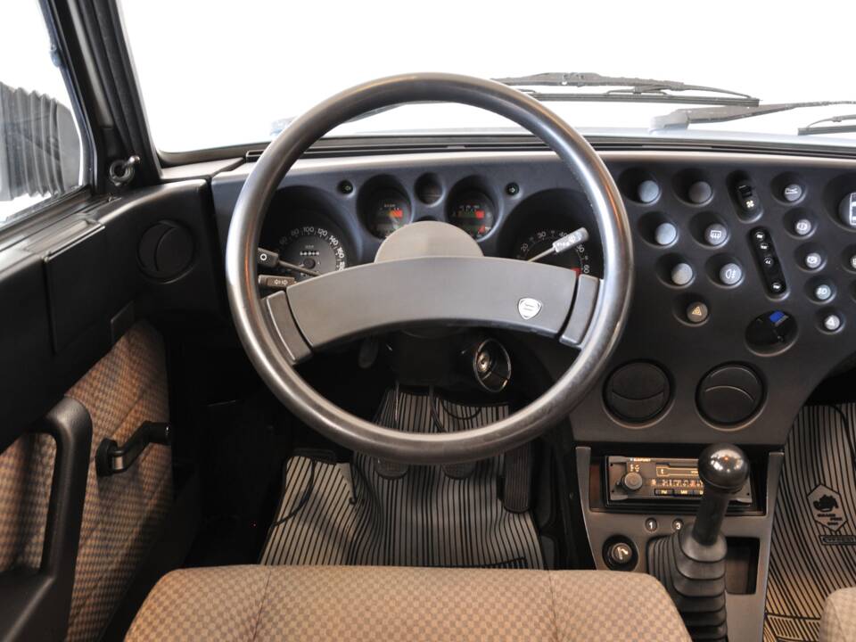 Bild 17/28 von Lancia Beta Trevi 1600 (1984)