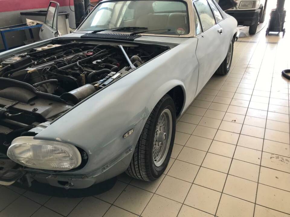 Image 29/38 de Jaguar XJ-S 3.6 (1990)