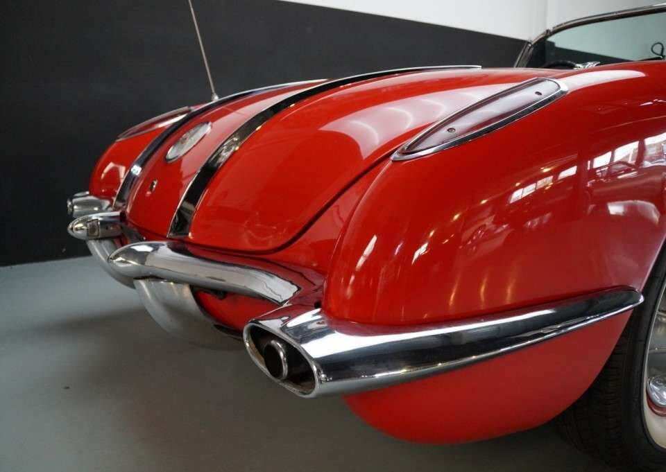 Image 37/50 of Chevrolet Corvette (1958)