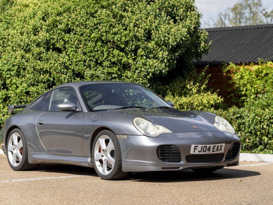 Image 14/23 of Porsche 911 Carrera 4S (2004)