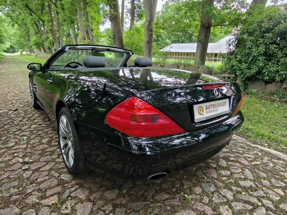 Imagen 16/58 de Mercedes-Benz SL 350 (2005)