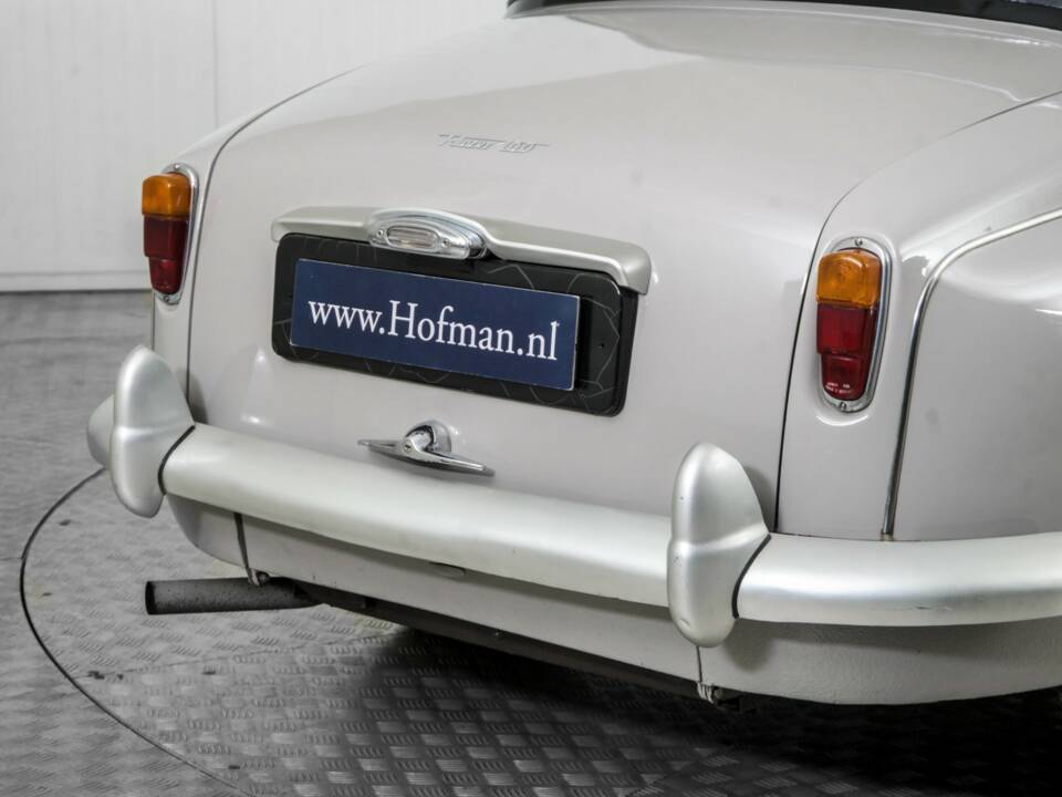 Image 34/50 de Rover 100 (1962)