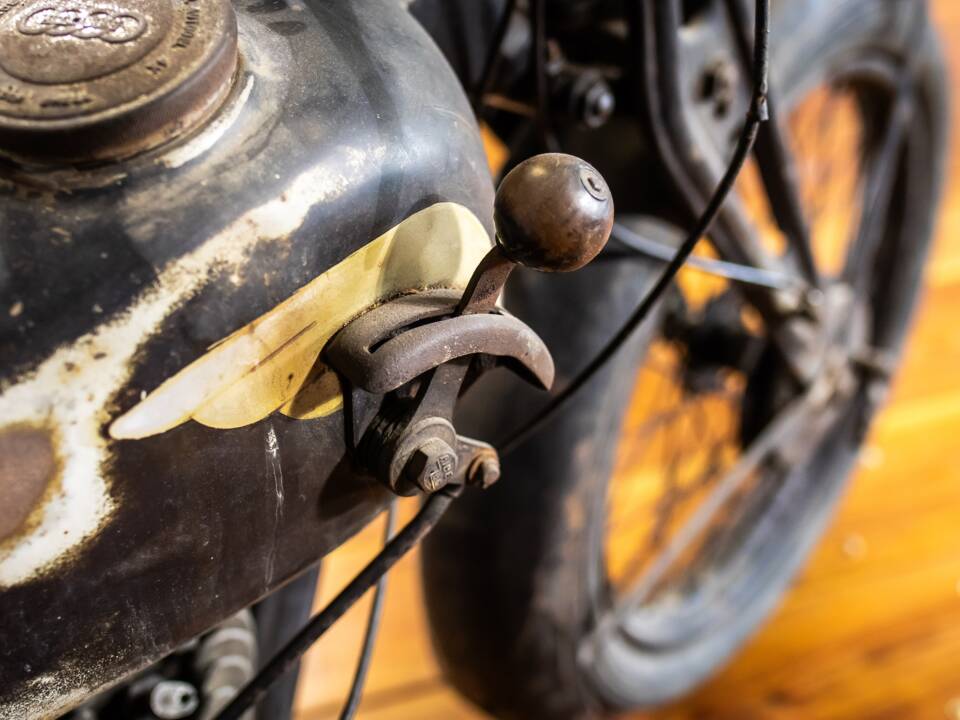 Image 11/17 of DKW RT 200 (1900)