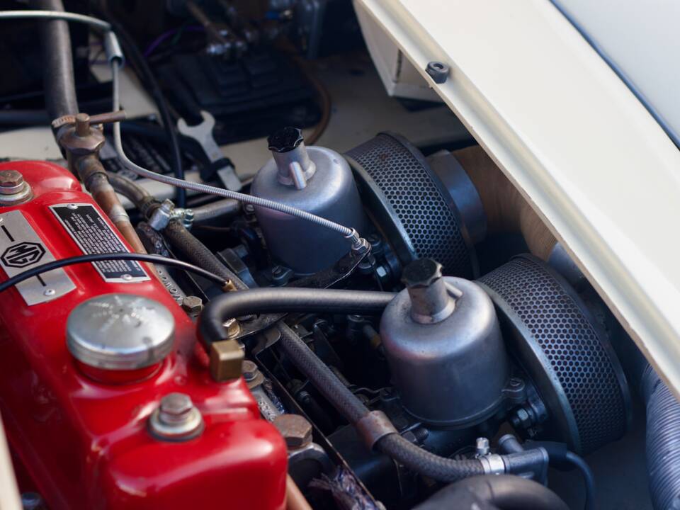 Image 25/56 of MG MGA 1500 (1957)